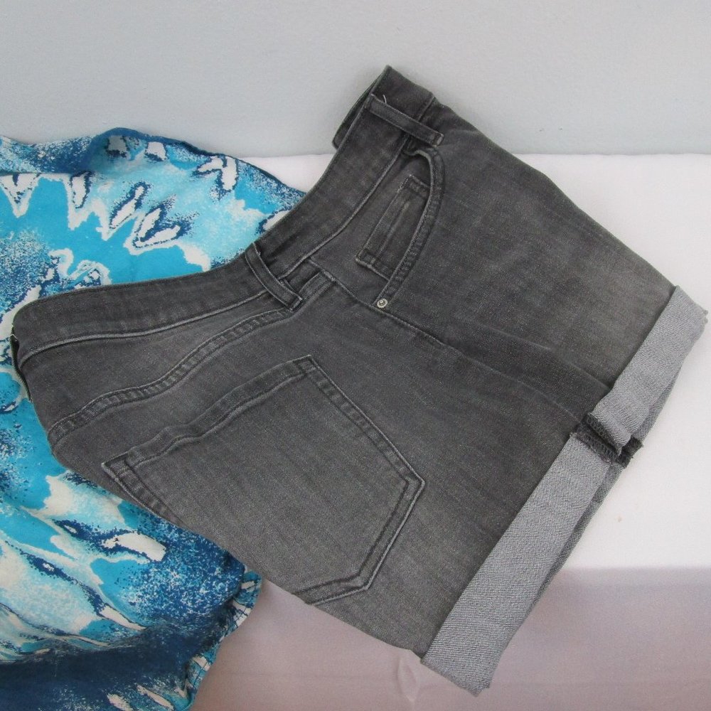 H&M Stonewash Gray Lightweight Denim Jeans Shorts